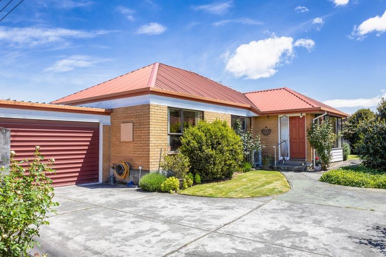 Photo of property in 2/14 Algie Place, Avonhead, Christchurch, 8042