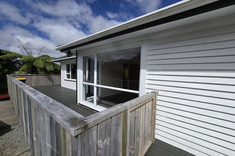 Photo of property in 21 Olivia Crescent, Tawa, Wellington, 5028