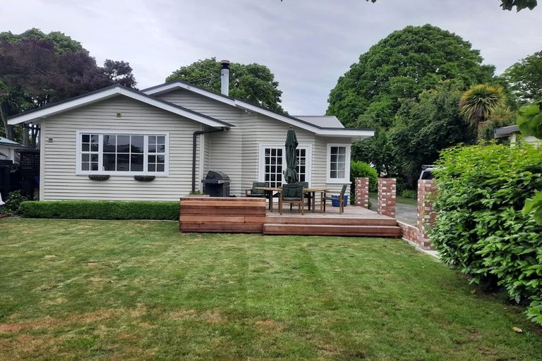 Photo of property in 14 Gosset Street, St Albans, Christchurch, 8014