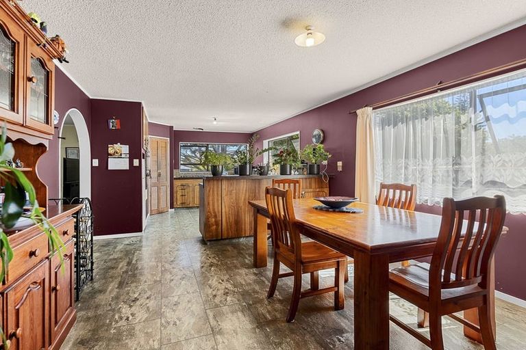 Photo of property in 70 Domett Street, Waitara, 4320