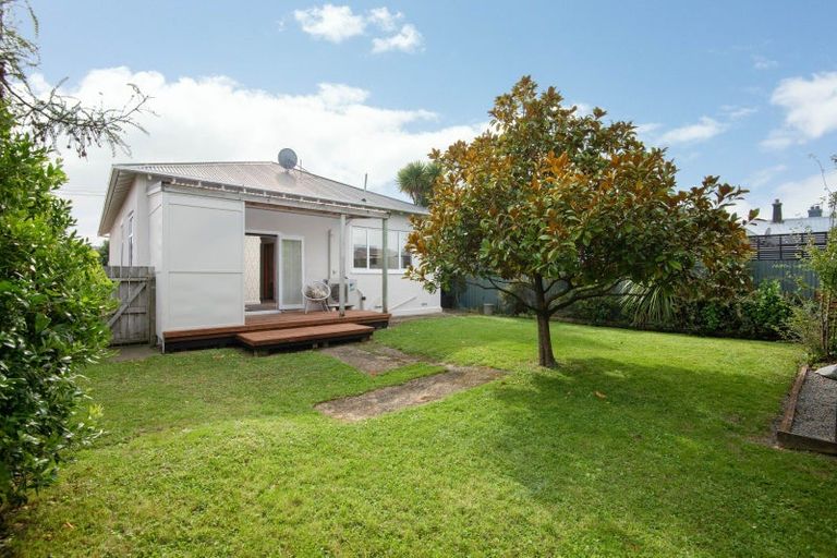 Photo of property in 23 Hargest Crescent, Saint Kilda, Dunedin, 9012