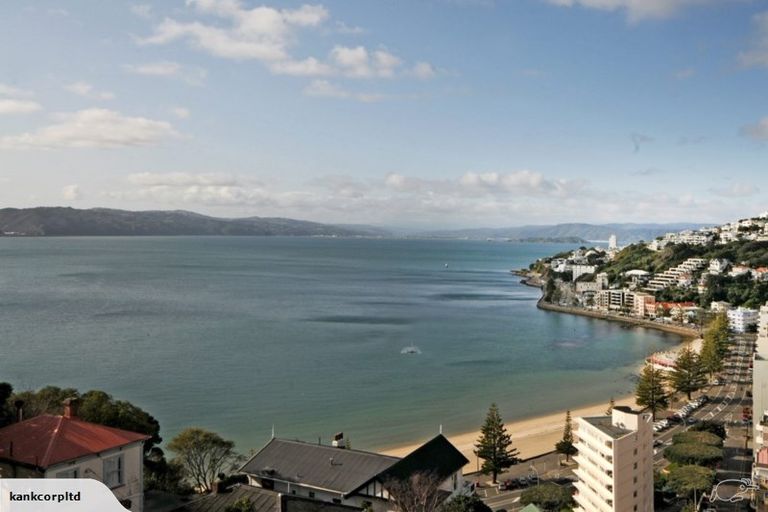 Photo of property in 9/2 Oriental Terrace, Mount Victoria, Wellington, 6011