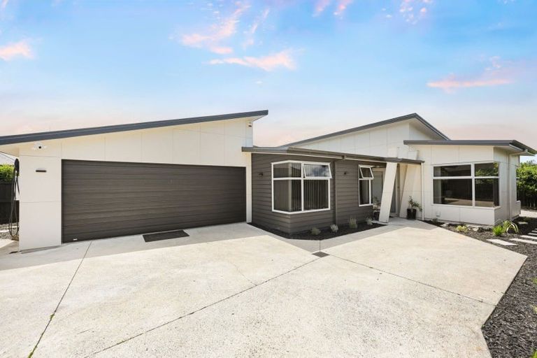 Photo of property in 31 Mickelson Avenue, Rototuna, Hamilton, 3210