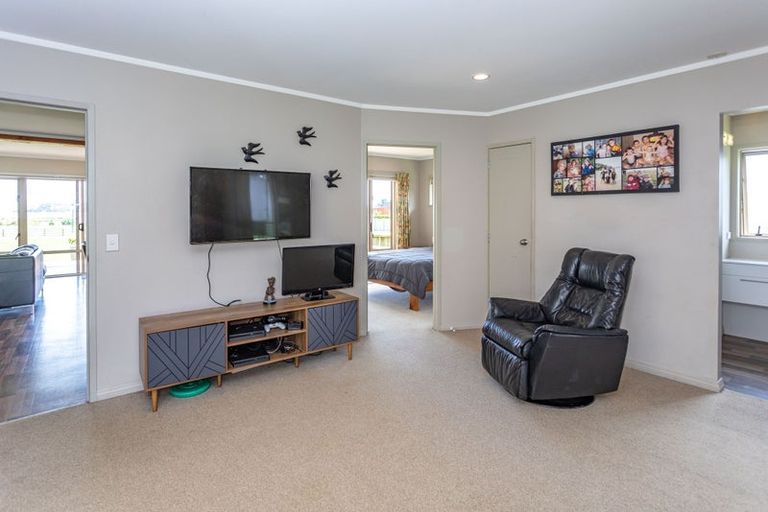 Photo of property in 13 Koromiko Drive, Coromandel, 3506