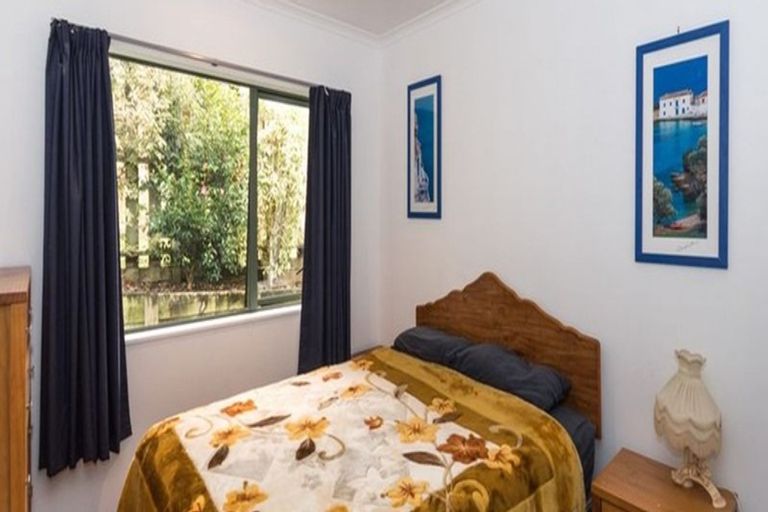 Photo of property in 10 Trillick Place, Tuakau, 2121