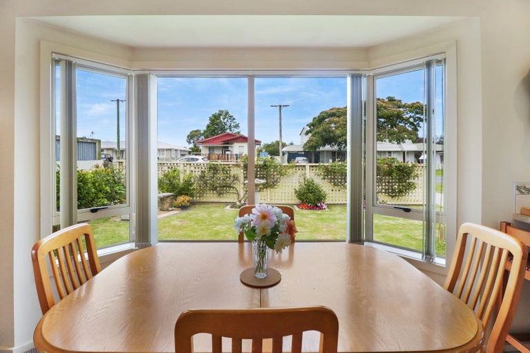 Photo of property in 19 Waverley Street, Elgin, Gisborne, 4010