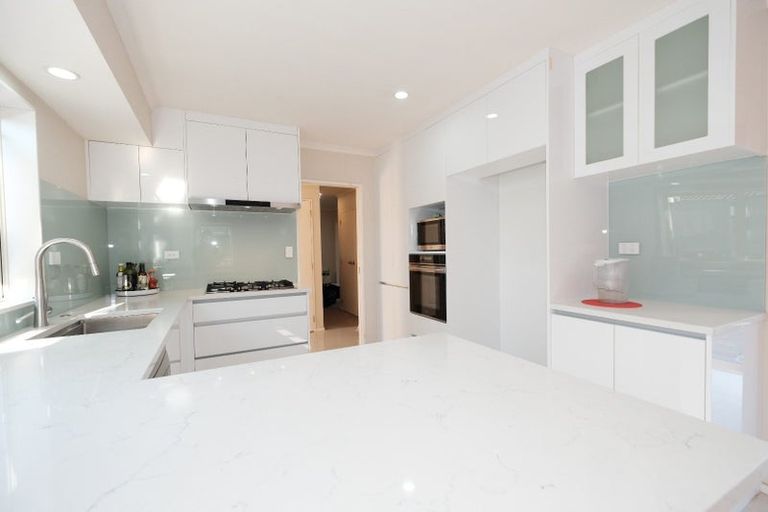 Photo of property in 2/6 Keenagh Rise, Dannemora, Auckland, 2016