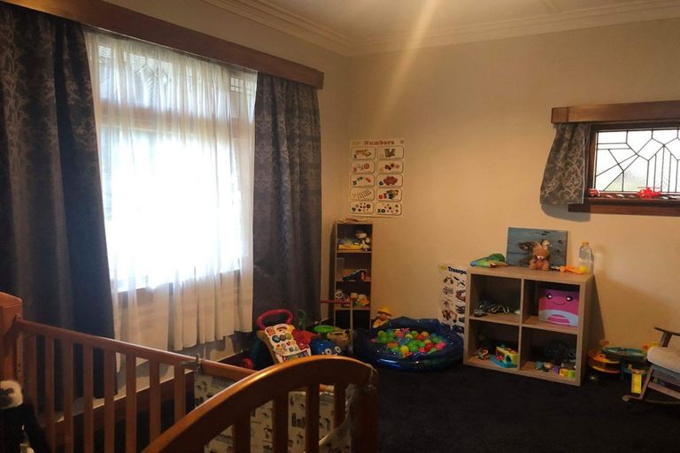 Photo of property in 43 Glen Road, Mornington, Dunedin, 9011