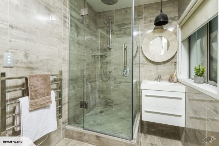 Photo of property in 271 East Coast Road, Mairangi Bay, Auckland, 0630