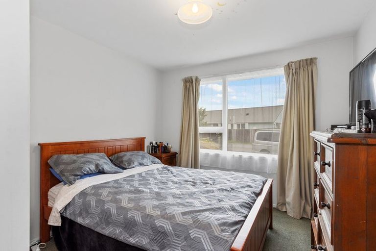 Photo of property in 9b Jade Place, Parklands, Christchurch, 8083