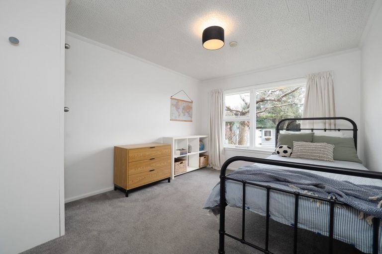 Photo of property in 145 Avonhead Road, Avonhead, Christchurch, 8042