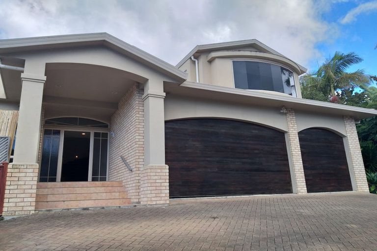 Photo of property in 4 Adelie Place, Murrays Bay, Auckland, 0630