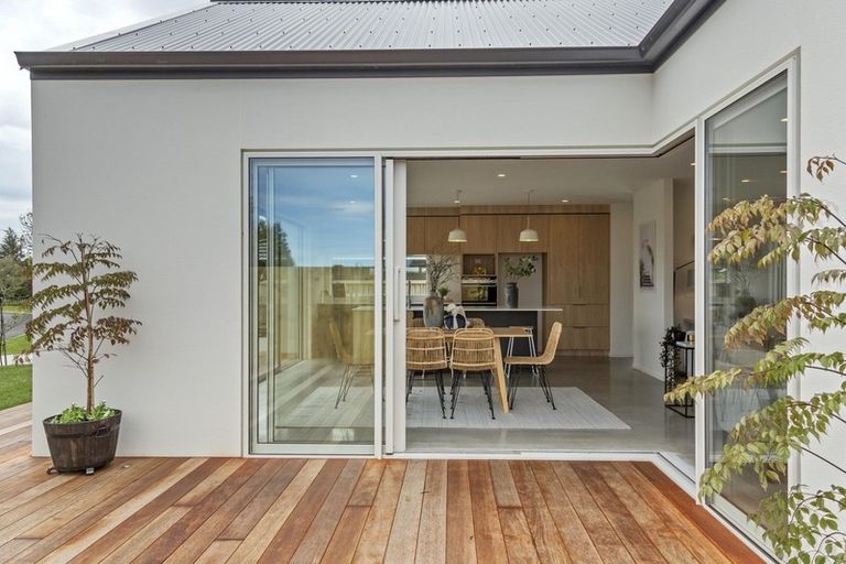 Photo of property in 409 Frankley Road, Ferndale, New Plymouth, 4310