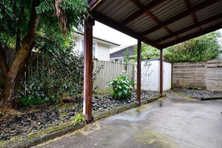 Photo of property in 13a Karamu Street, Strandon, New Plymouth, 4312