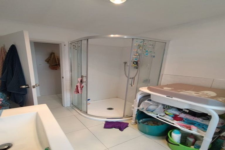 Photo of property in 12 Liam Place, Half Moon Bay, Auckland, 2012