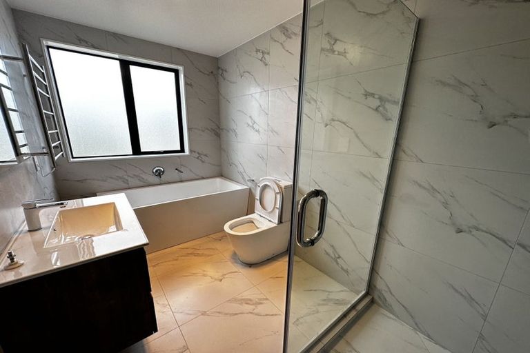 Photo of property in 34a Maraeariki Avenue, Orewa, 0931