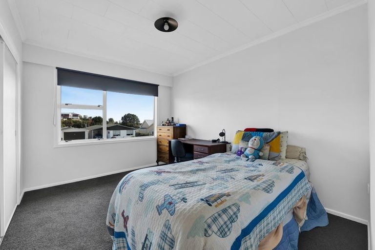 Photo of property in 5 Handley Place, Glen Avon, New Plymouth, 4312