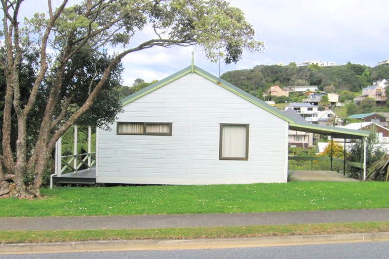 Photo of property in 221 Russell Bruce Place, Onemana, Whangamata, 3691