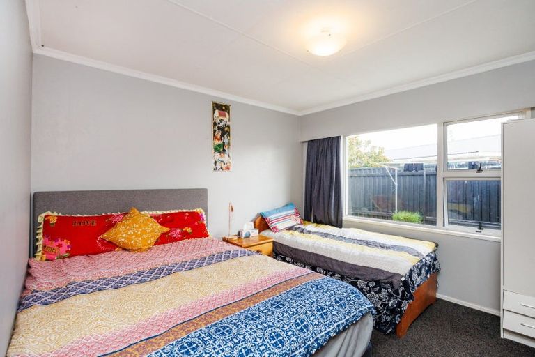 Photo of property in 32 John F Kennedy Drive, Milson, Palmerston North, 4414