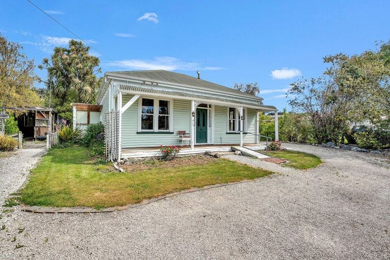 Photo of property in 111 Princes Street, Waikari, 7420