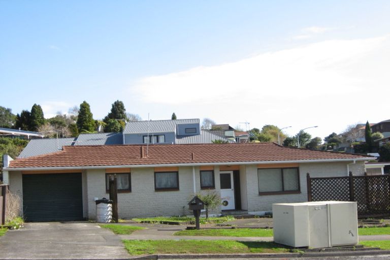 Photo of property in 25 Magnolia Drive, Westown, New Plymouth, 4310