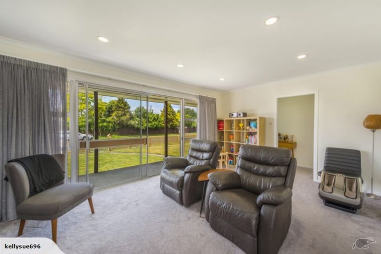 Photo of property in 14 Oakfield Crescent, Pukete, Hamilton, 3200