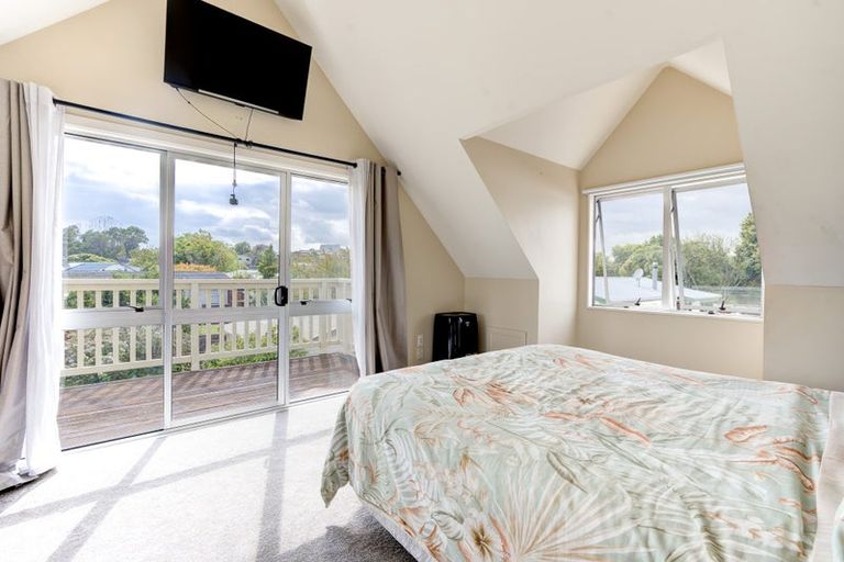 Photo of property in 31 Splitt Avenue, Glenview, Hamilton, 3206