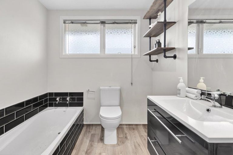 Photo of property in 104 Molyneux Avenue, Cromwell, 9310