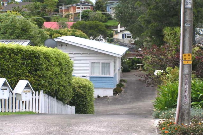 Photo of property in 1/13 Hart Road, Hauraki, Auckland, 0622