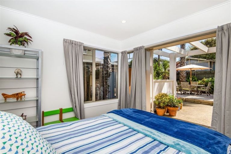 Photo of property in 4a Northumberland Avenue, Belmont, Auckland, 0622