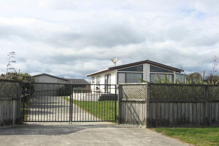 Photo of property in 28 Rua Avenue, Waitarere Beach, Levin, 5510