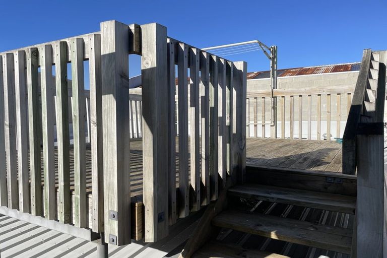 Photo of property in 20 Waverley Street, South Dunedin, Dunedin, 9012