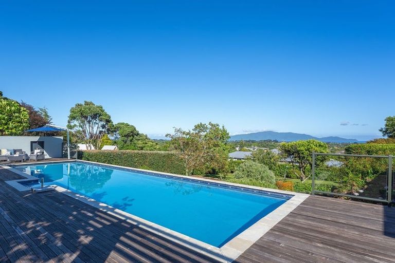 Photo of property in 52-56 Winara Avenue, Waikanae, 5036