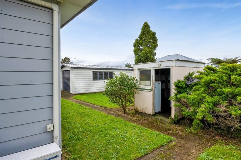 Photo of property in 160 Glover Road, Hawera, 4610