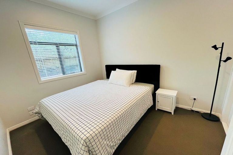 Photo of property in 13 Dressage Lane, Greenhithe, Auckland, 0632