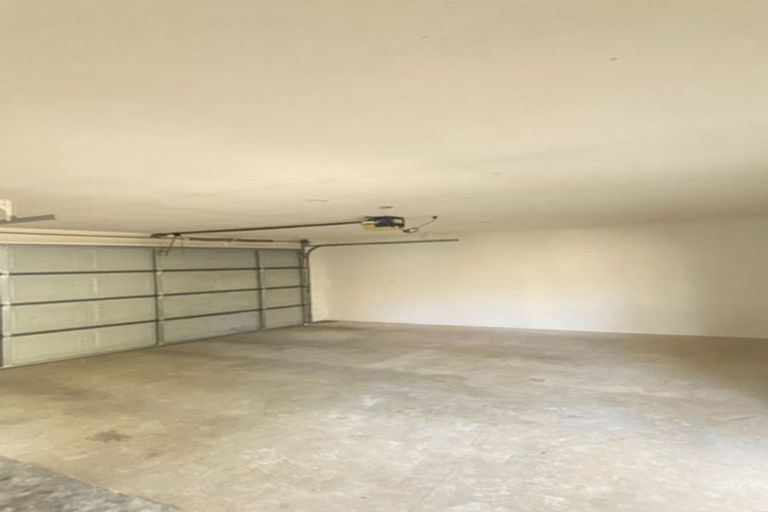 Photo of property in 10 Scarlet Oak Drive, Schnapper Rock, Auckland, 0632
