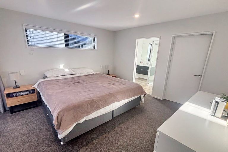 Photo of property in 10 Enforce Lane, Halswell, Christchurch, 8025