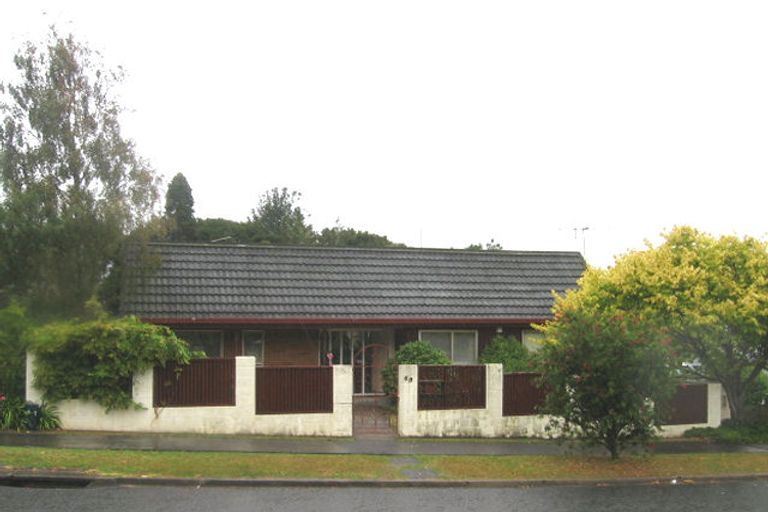 Photo of property in 68 Chelsea View Drive, Chatswood, Auckland, 0626