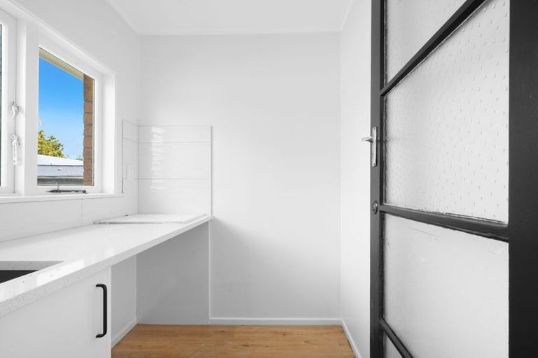 Photo of property in 33 Rollerson Street, Papakura, 2110