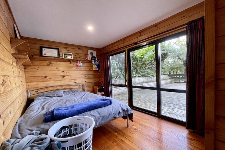 Photo of property in 25 Emlyn Place, Torbay, Auckland, 0630