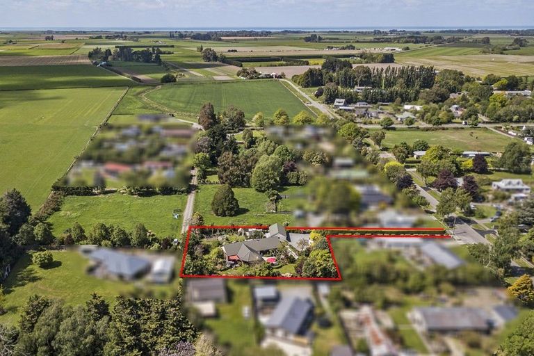 Photo of property in 15 Broad Street, Southbridge, 7602