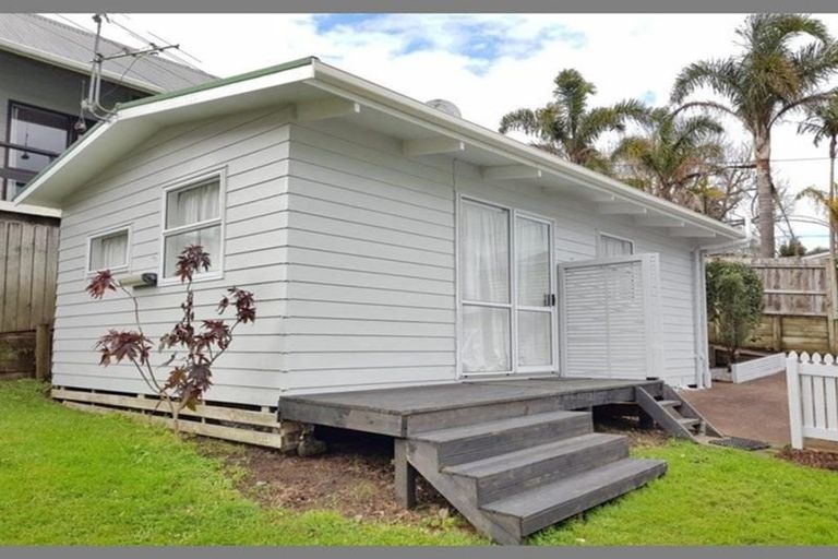 Photo of property in 3/60 Roberton Road, Avondale, Auckland, 1026