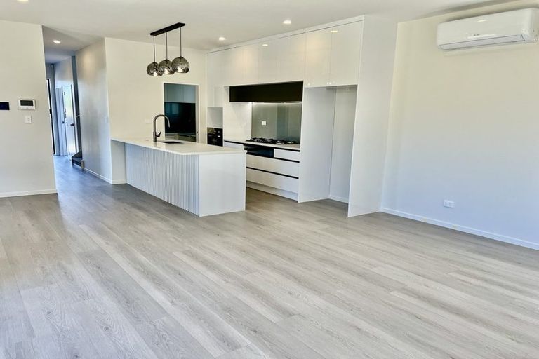 Photo of property in 20a Clovelly Road, Bucklands Beach, Auckland, 2012