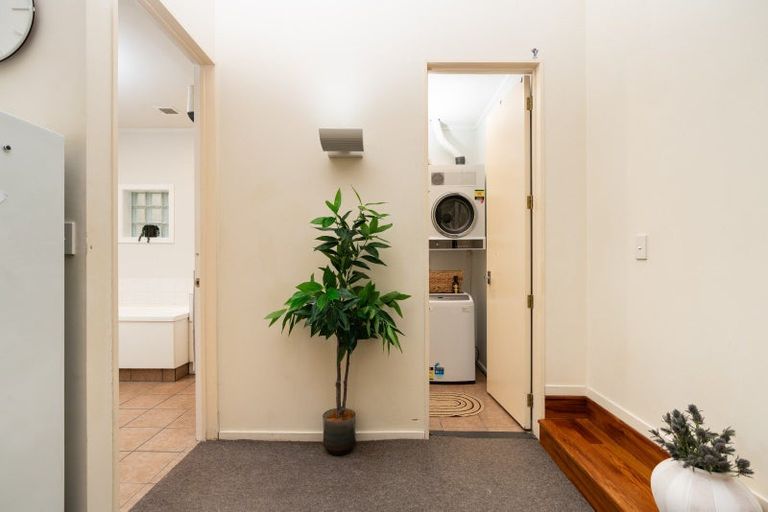 Photo of property in Tennyson Apartments, 18/25 Tennyson Street, Te Aro, Wellington, 6011
