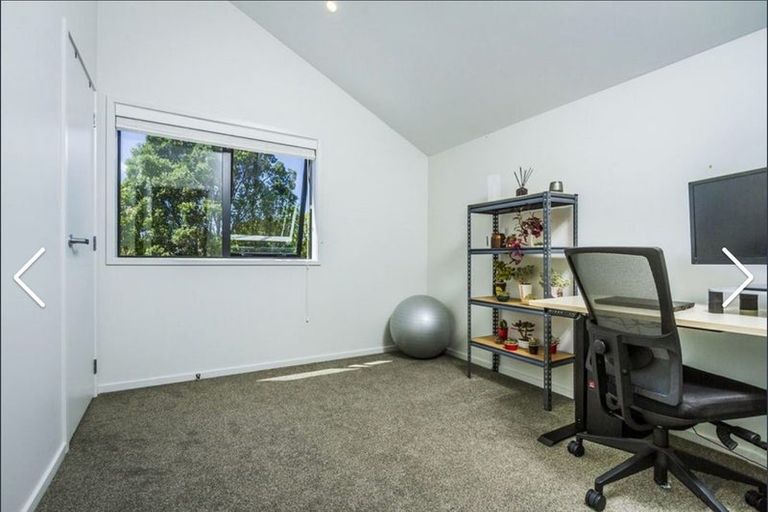 Photo of property in 2b Rosalind Road, Glenfield, Auckland, 0629