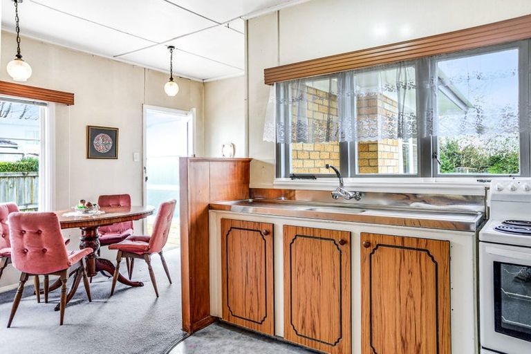 Photo of property in 36 Oxford Street, Fairfield, Hamilton, 3214