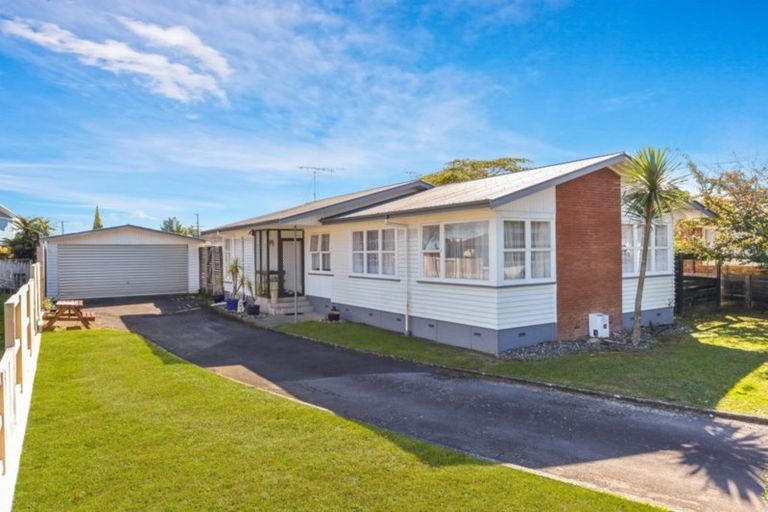 Photo of property in 55 Mears Road, St Andrews, Hamilton, 3200