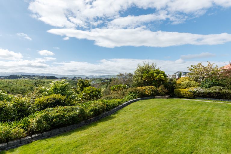 Photo of property in 40 Kilkenny Place, Fitzherbert, Palmerston North, 4410