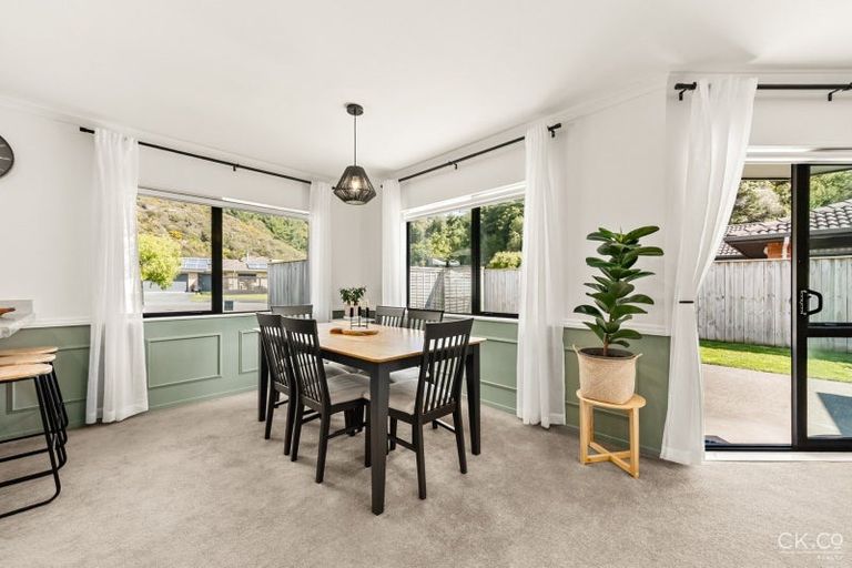 Photo of property in 3 Boleyn Close, Kingsley Heights, Upper Hutt, 5018