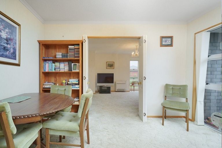 Photo of property in 2/19 Colchester Place, Templeton, Christchurch, 8042